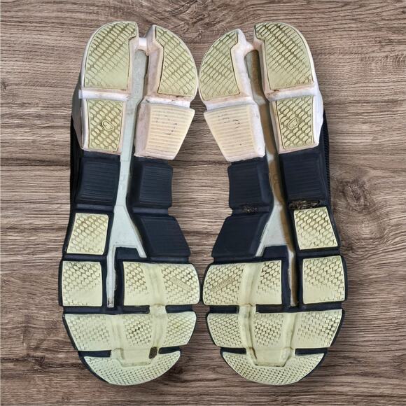 On Cloud Women's Cloudflyer Running Shoes Blk/Mint/Wht, Size 8.5 - Picture 6 of 7